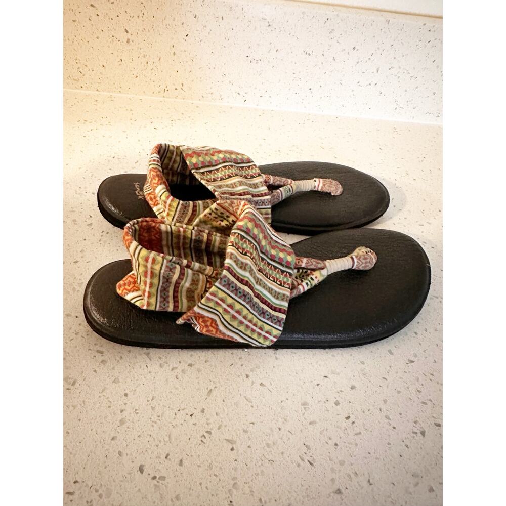 Sanuk Yoga Sling Women’s Sandals Tribal Print Fabric Flip Flop Boho Comfortable